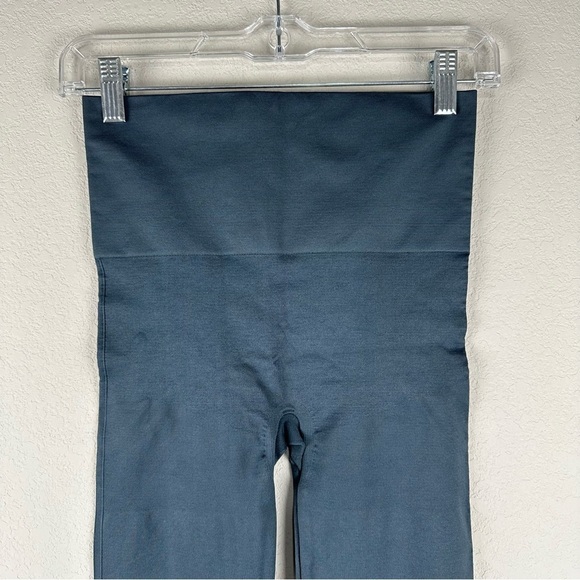 Blanqi Blue Maternity Seamless Leggings Size Small - Picture 3 of 4